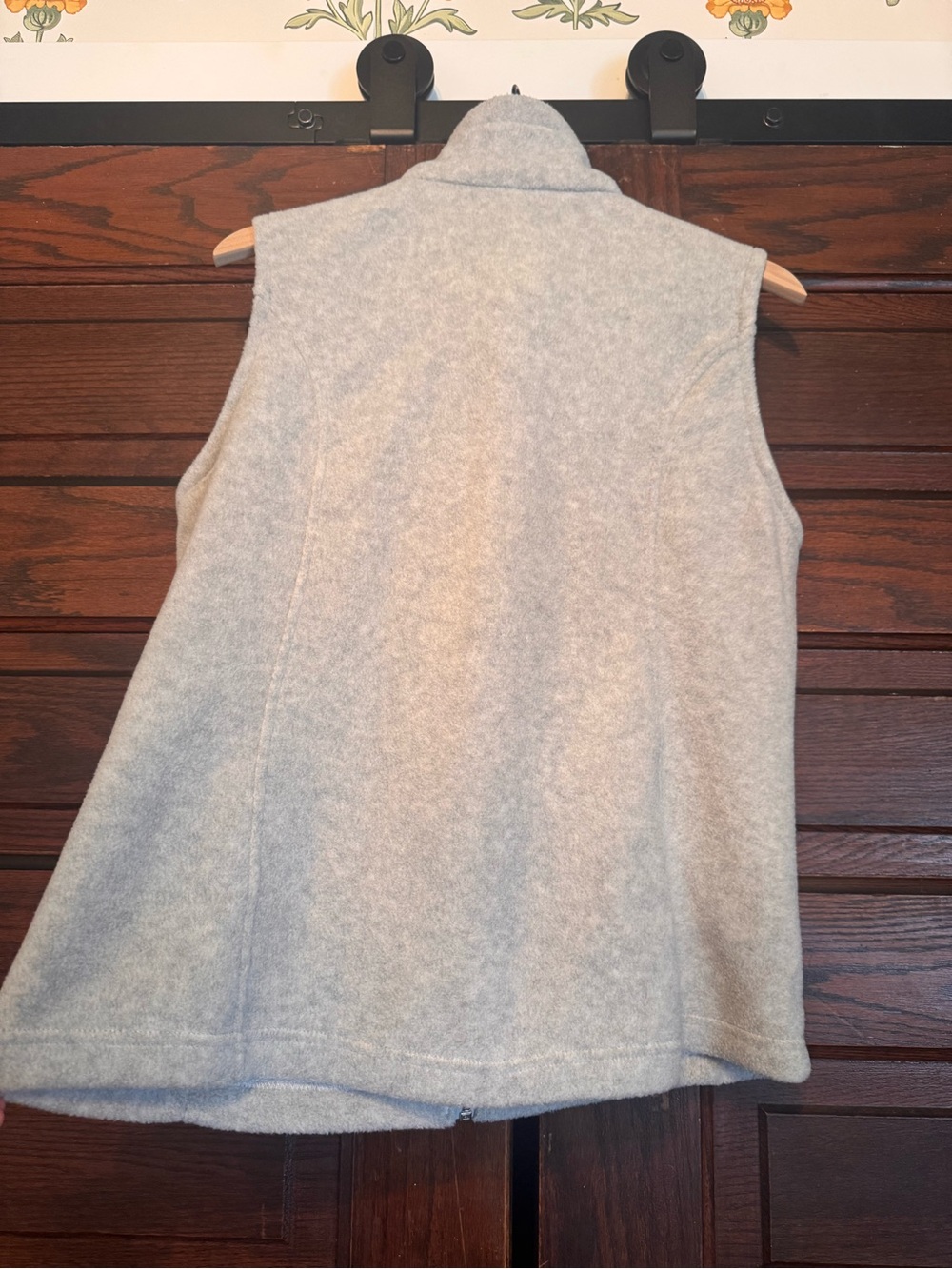 Columbia Light Gray Sherpa Fleece Vest - Picture 4 of 4